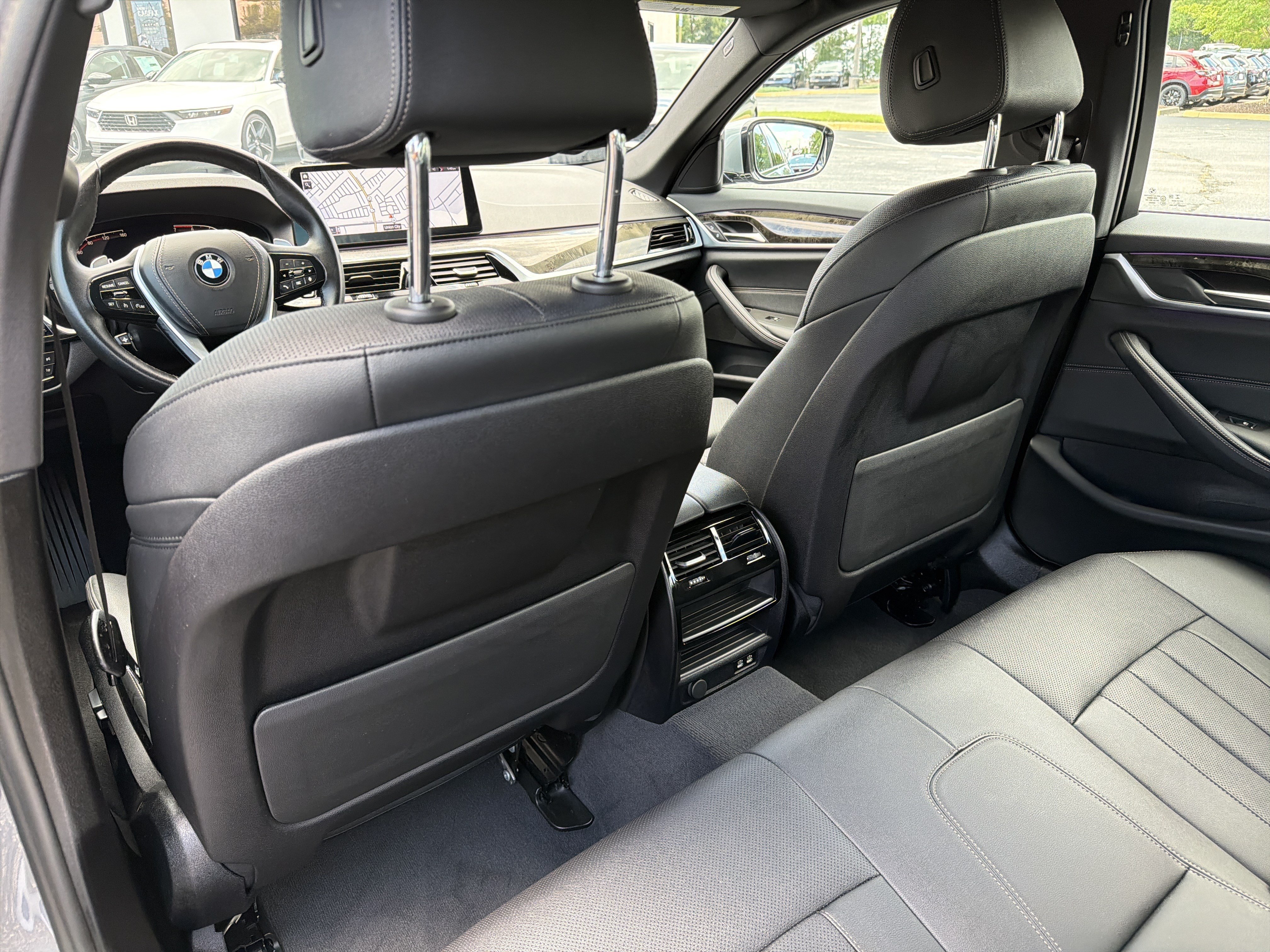 Used 2023 BMW 530i w/ Convenience Package RWD image 22