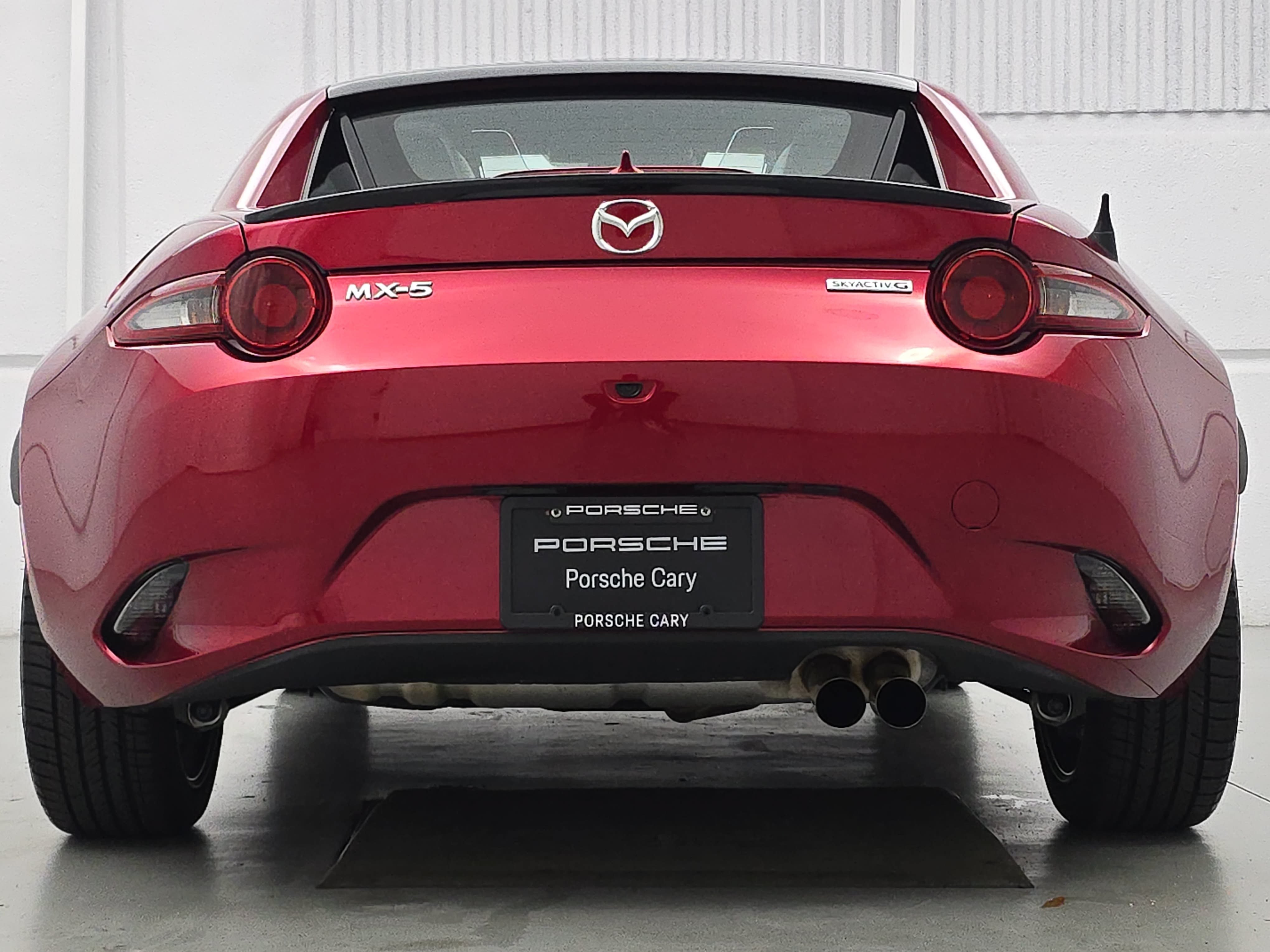 Used 2023 MAZDA MX-5 Miata Grand Touring RWD image 6