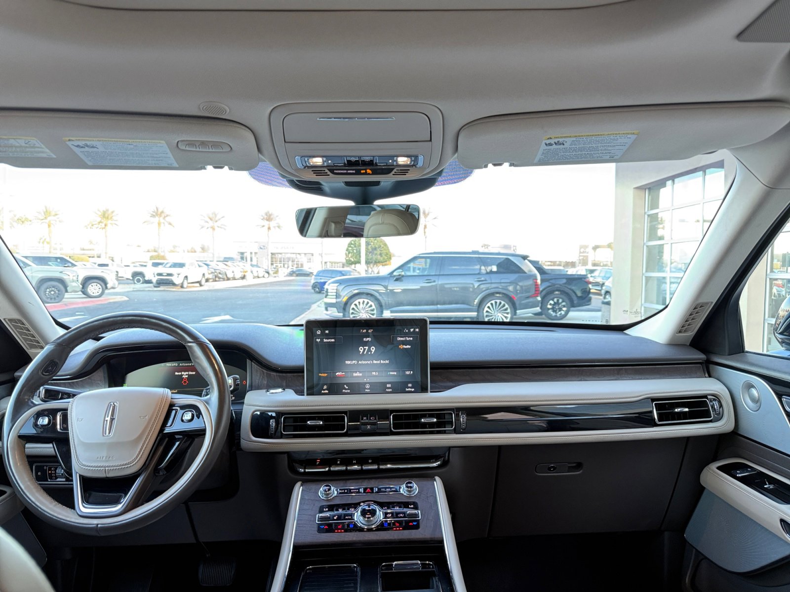 Used 2020 Lincoln Aviator Reserve w/ Equipment Group 202A image 20