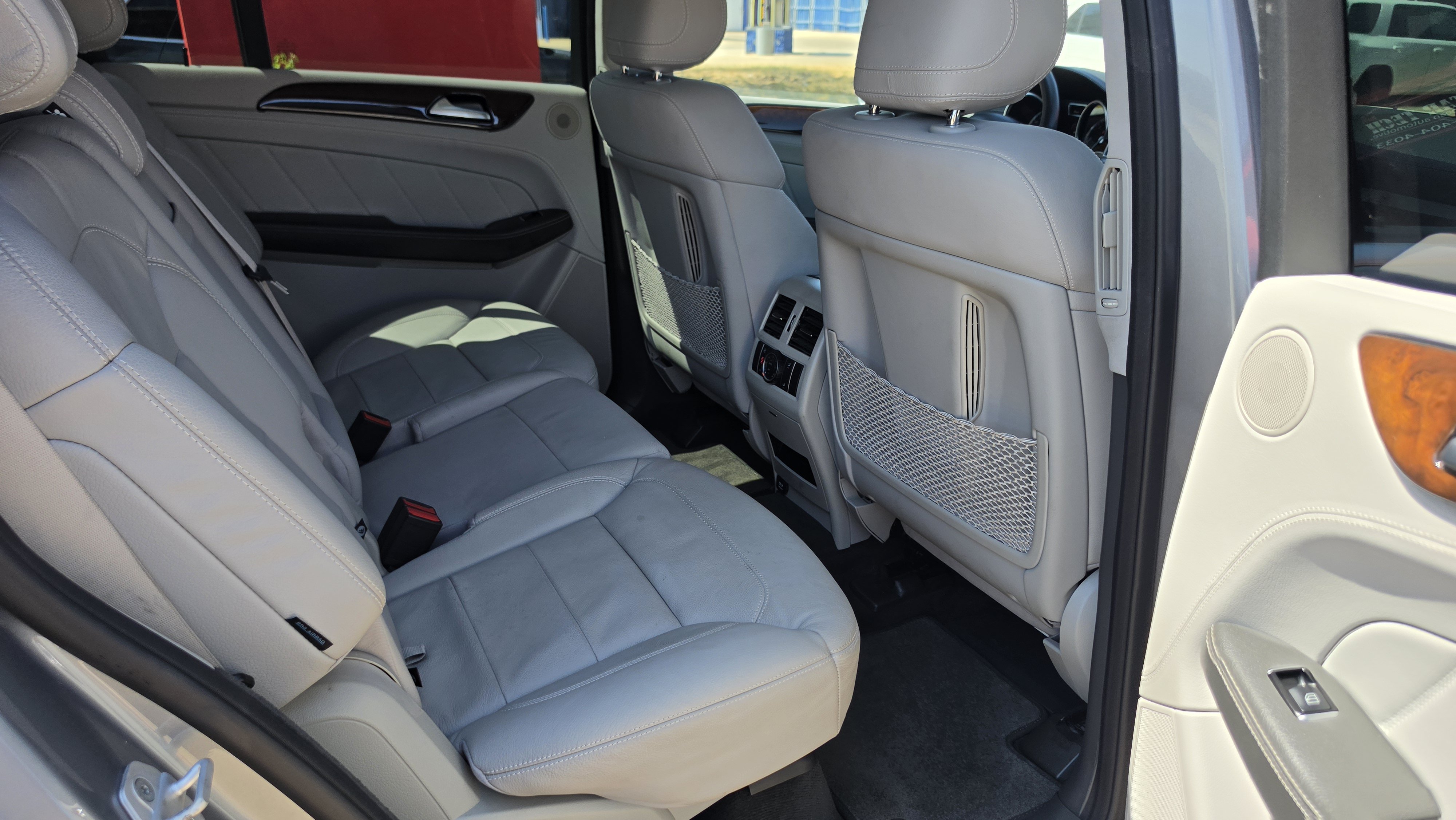 Used 2015 Mercedes-Benz GL 320 BlueTEC 4MATIC w/ Premium I Package image 30
