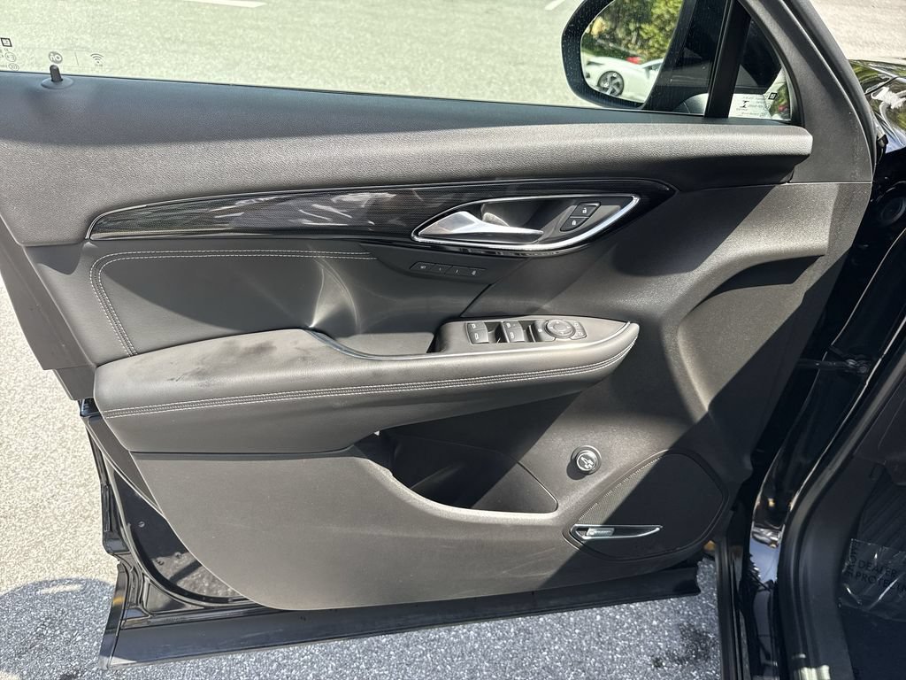 Used 2021 Buick Envision Essence w/ Technology Package I FWD image 39
