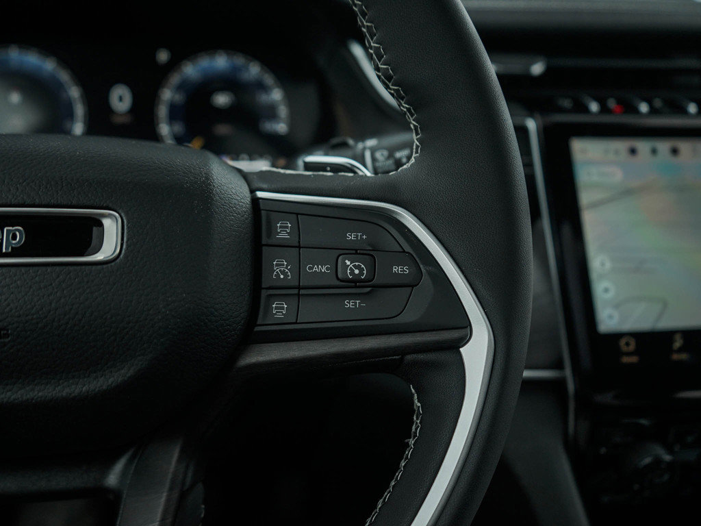 New 2025 Jeep Grand Cherokee L Limited w/ Black Appearance Package image 23