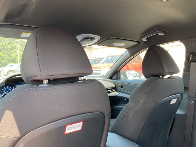 New 2025 Hyundai Elantra SEL image 31