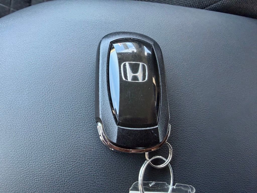 Used 2024 Honda HR-V LX image 30