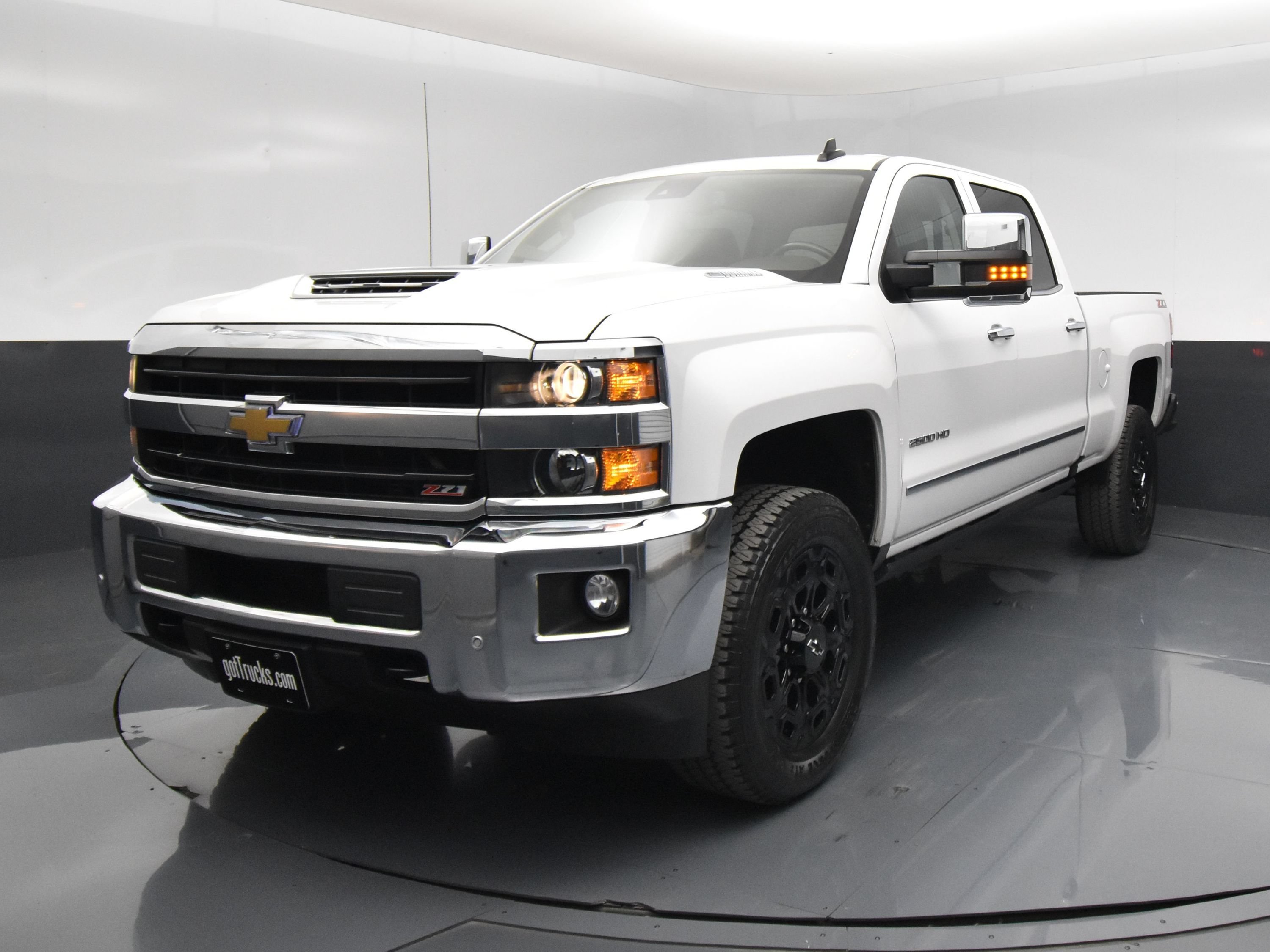 Used 2018 Chevrolet Silverado 2500 LTZ w/ Duramax Plus Package AWD/4WD image 2