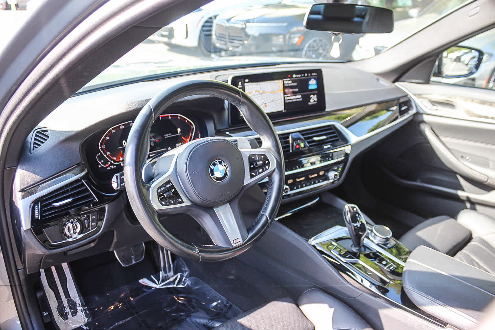 Used 2023 BMW 530i w/ M Sport Package RWD image 15