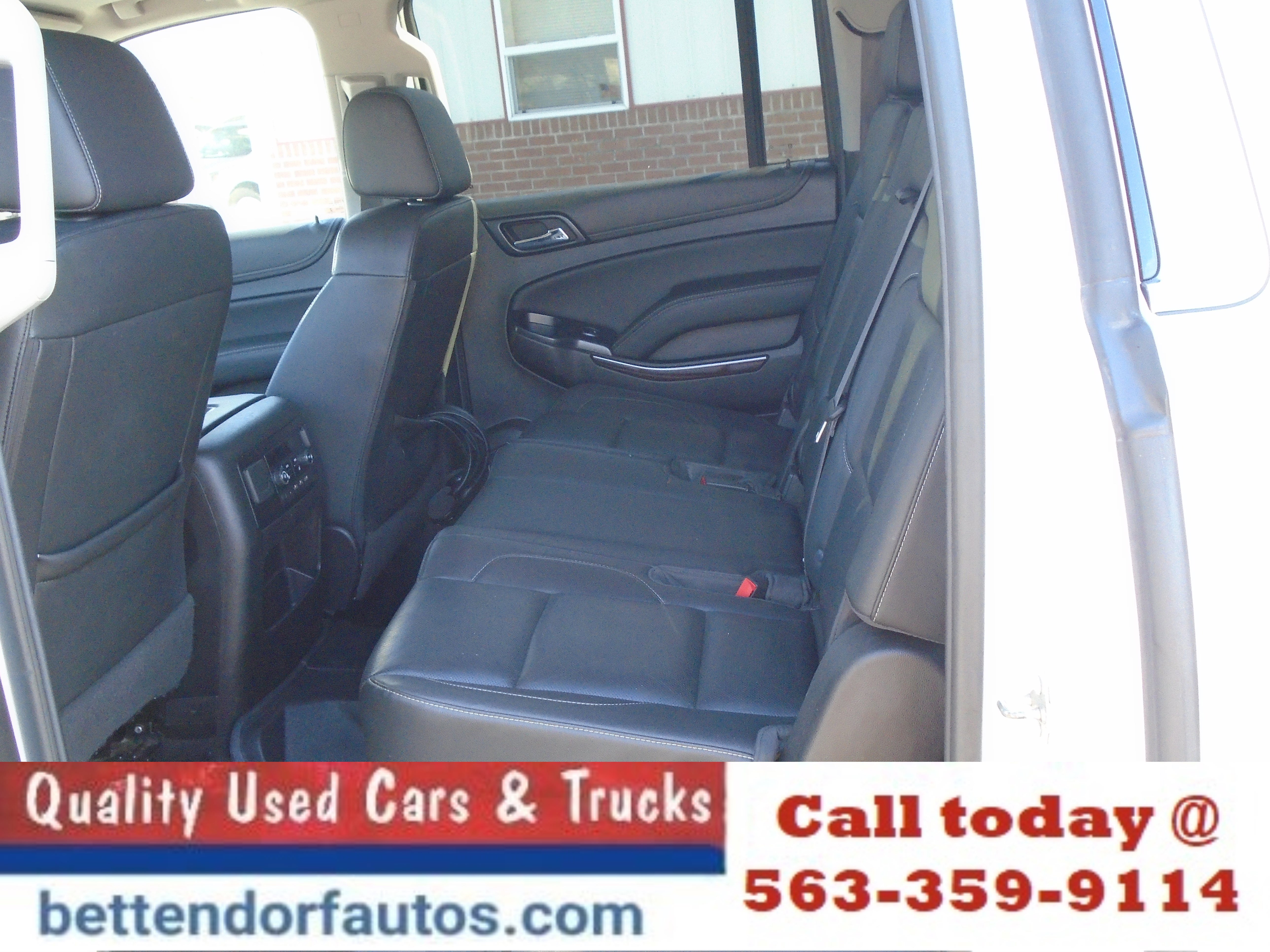 Used 2017 GMC Yukon XL SLT w/ Open Road Package image 9