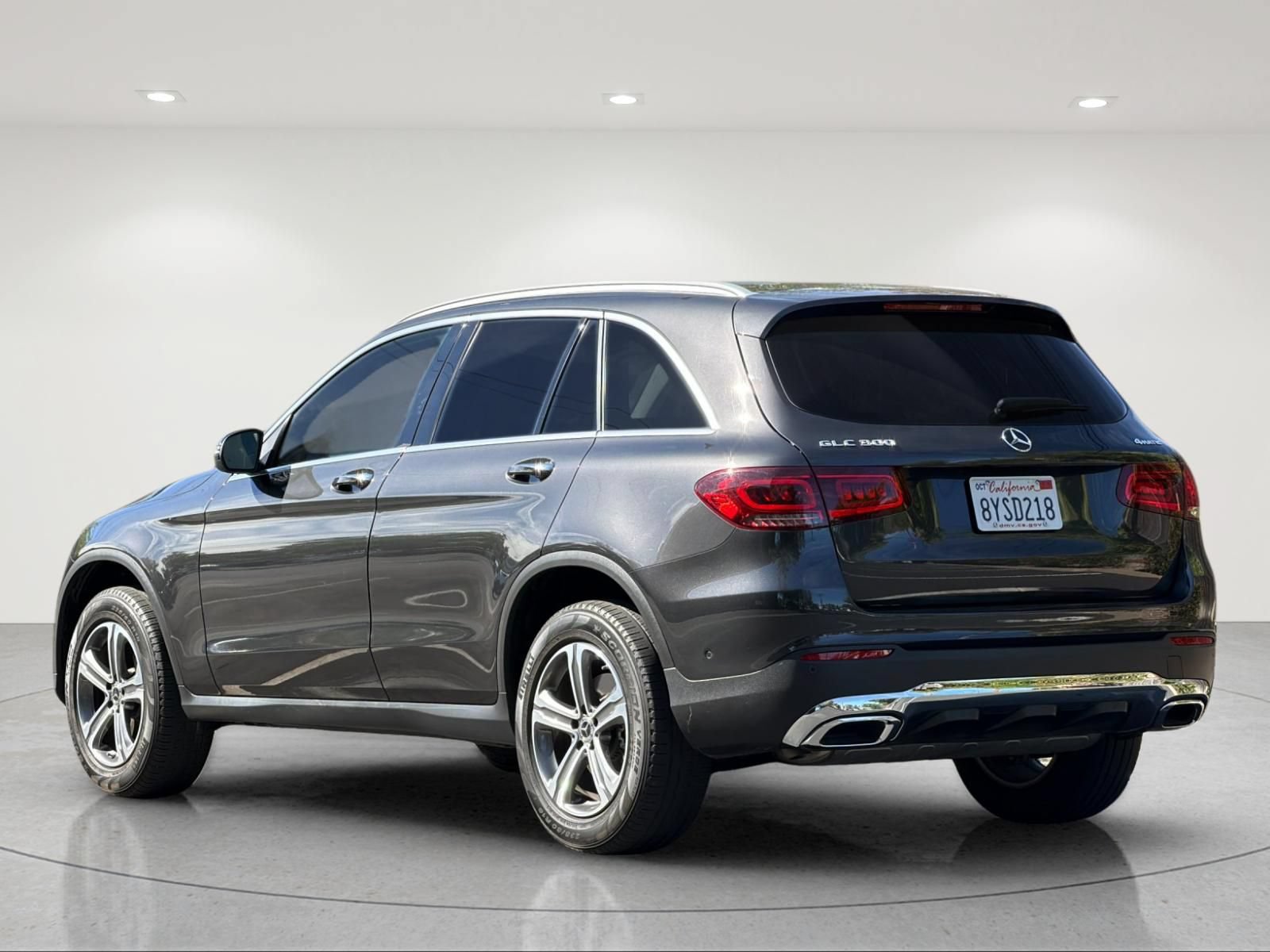 Used 2021 Mercedes-Benz GLC 300 4MATIC image 3