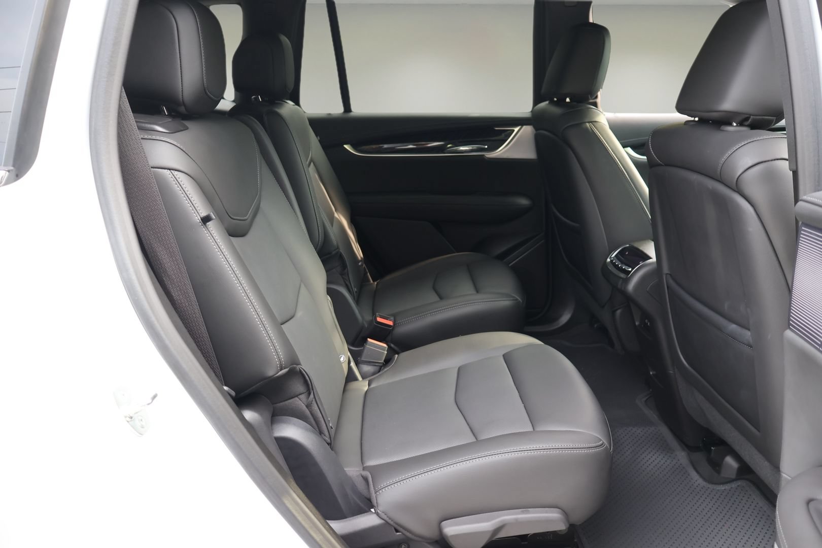 Certified 2024 Cadillac XT6 Premium Luxury FWD image 19