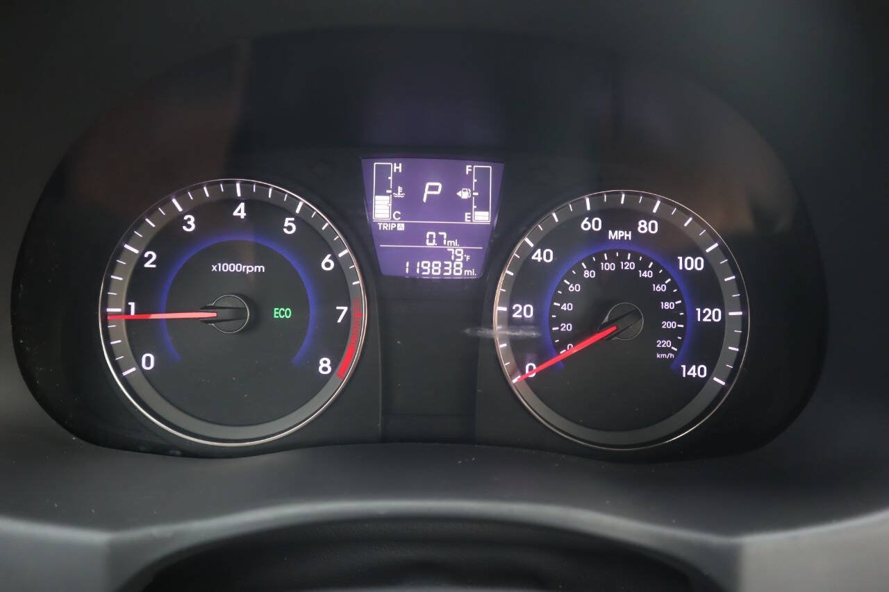 Used 2017 Hyundai Accent SE FWD image 27