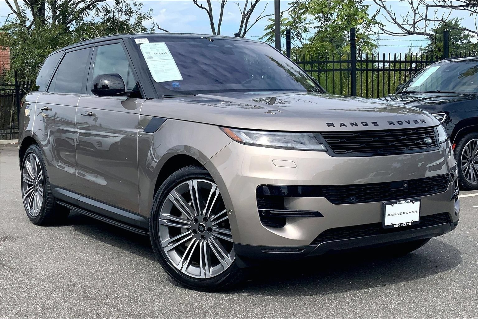 Certified 2023 Land Rover Range Rover Sport SE AWD/4WD image 2