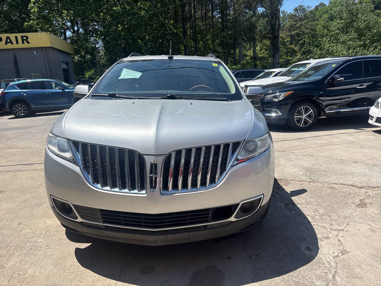 Used 2013 Lincoln MKX AWD image 3