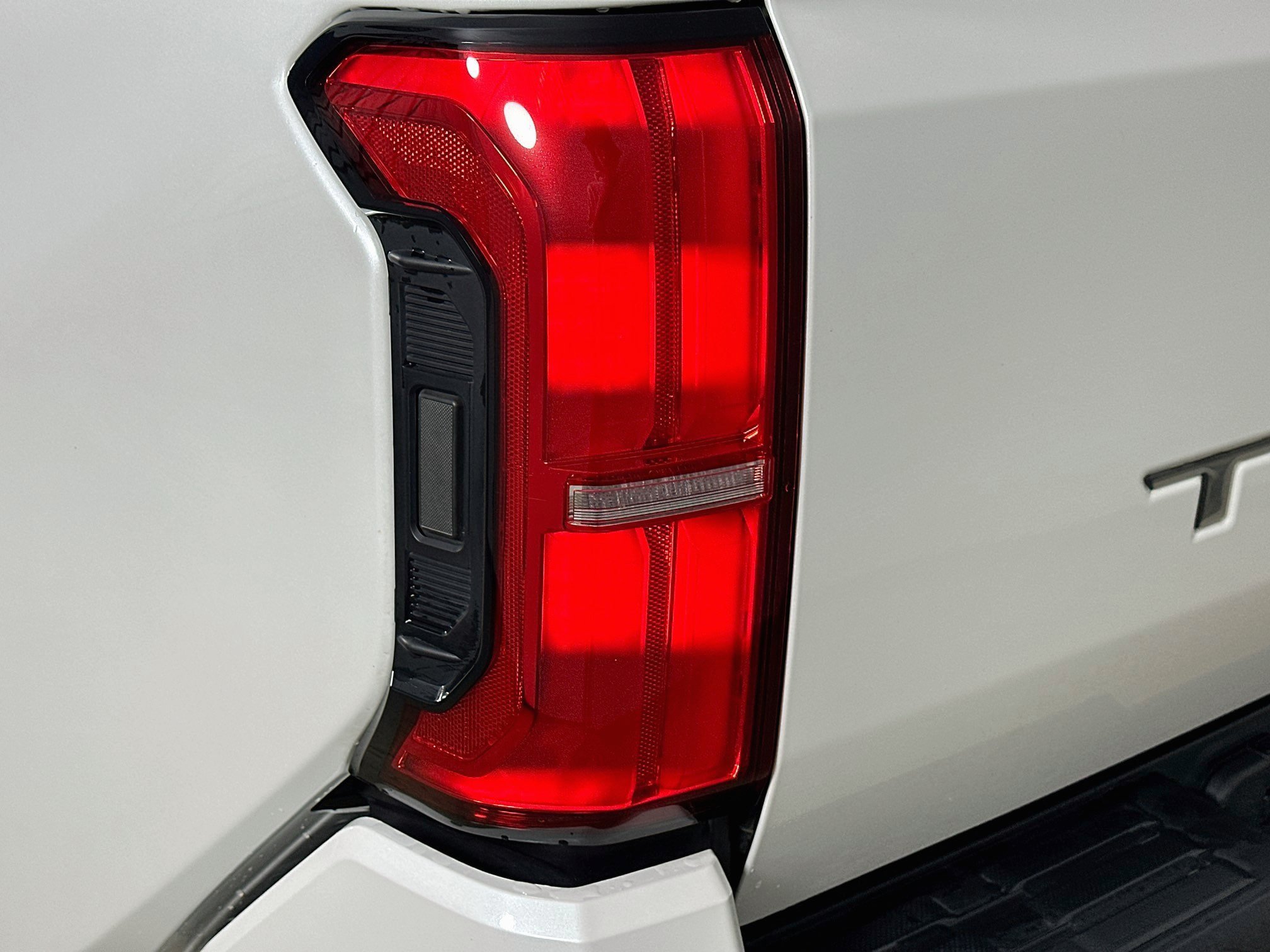 Used 2026 Toyota Tacoma Limited AWD/4WD image 38