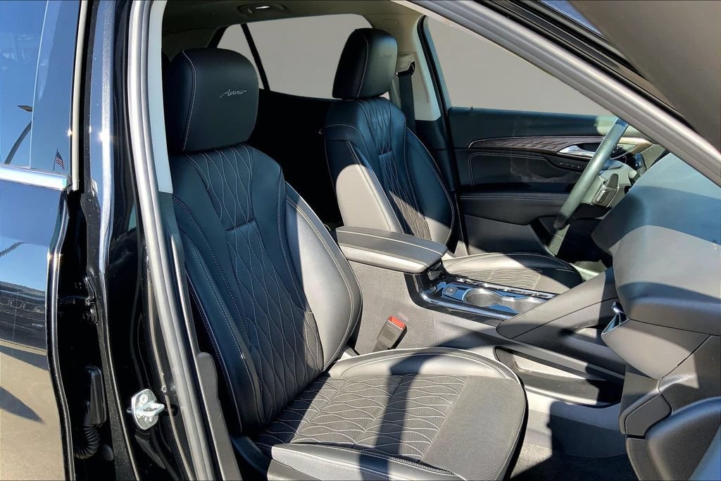 Used 2023 Buick Envision Avenir FWD image 7