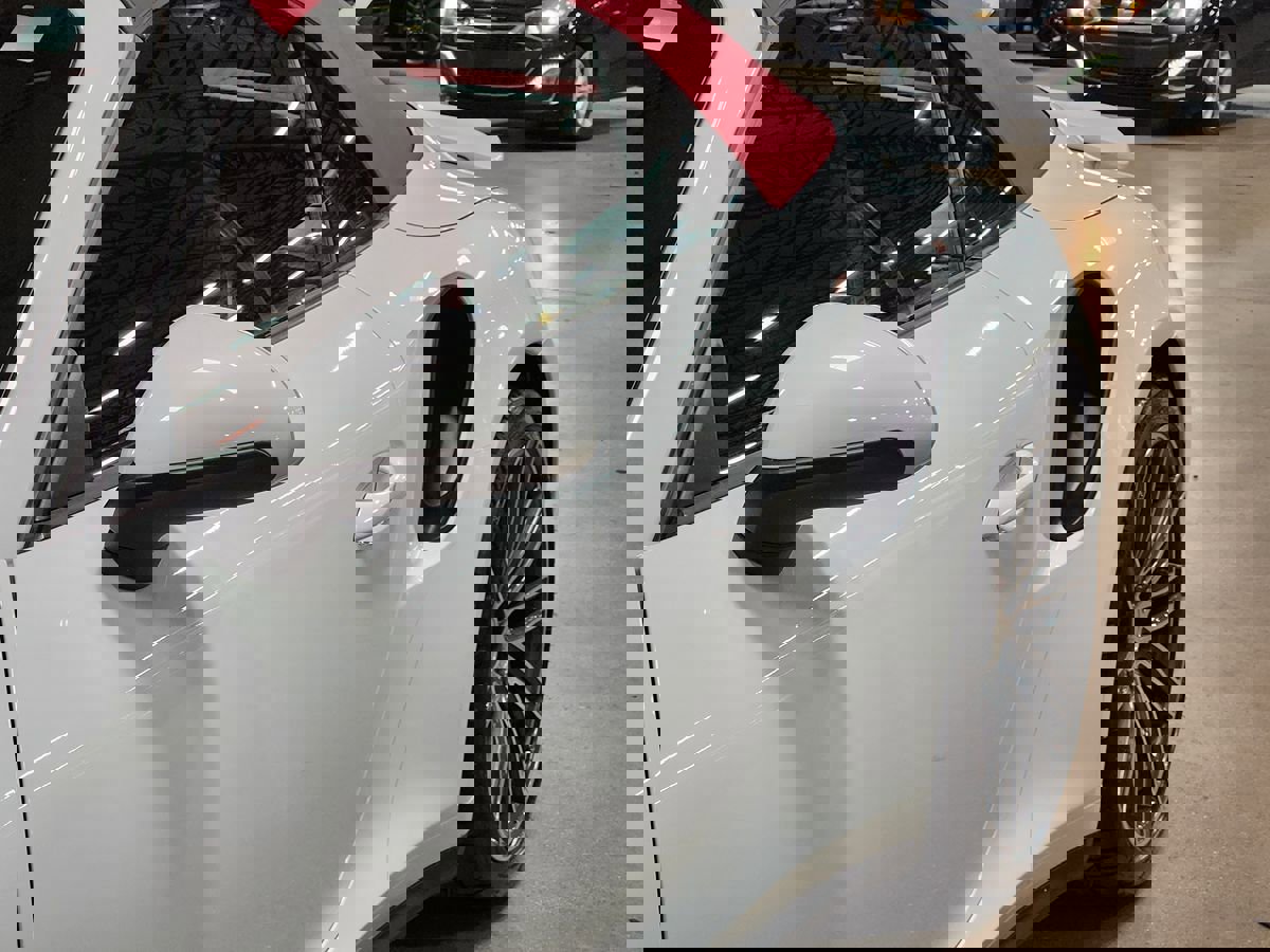 Used 2019 Porsche 911 Turbo image 25