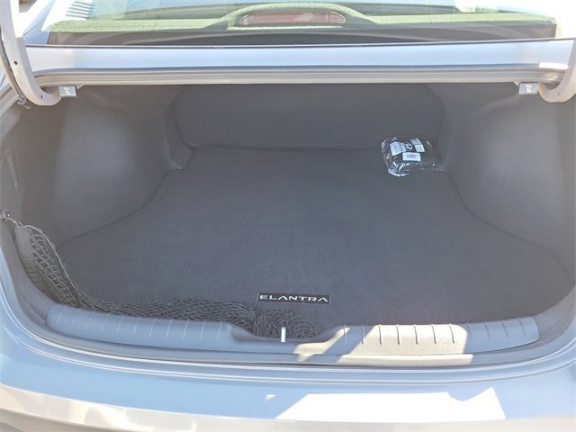 Certified 2025 Hyundai Elantra SE image 20