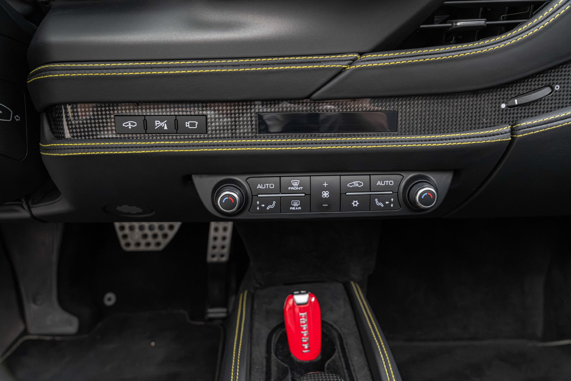 Certified 2021 Ferrari F8 Tributo RWD image 43