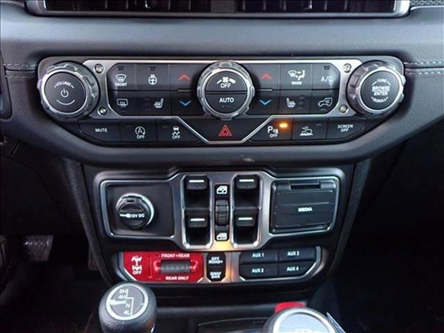 New 2026 Jeep Gladiator Rubicon w/ Safety Group AWD/4WD image 15