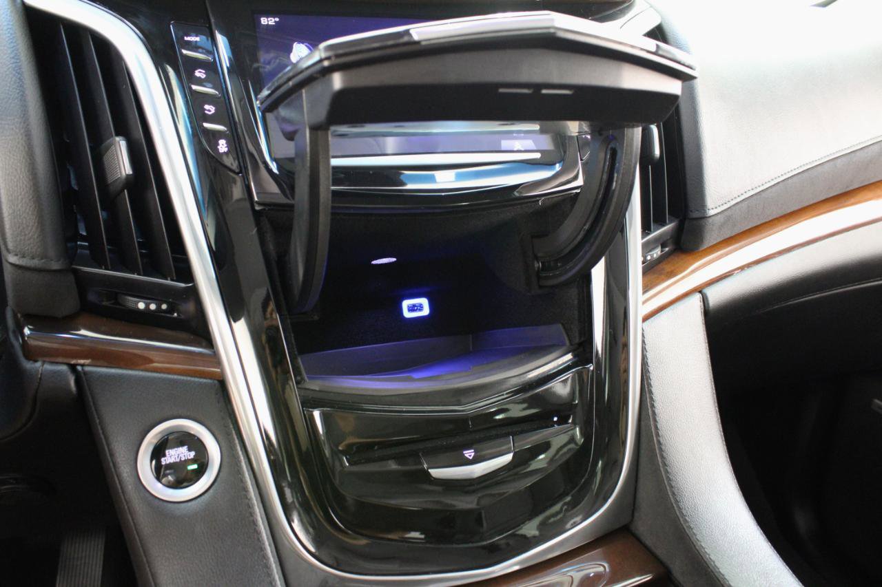 Used 2018 Cadillac Escalade Premium Luxury image 67
