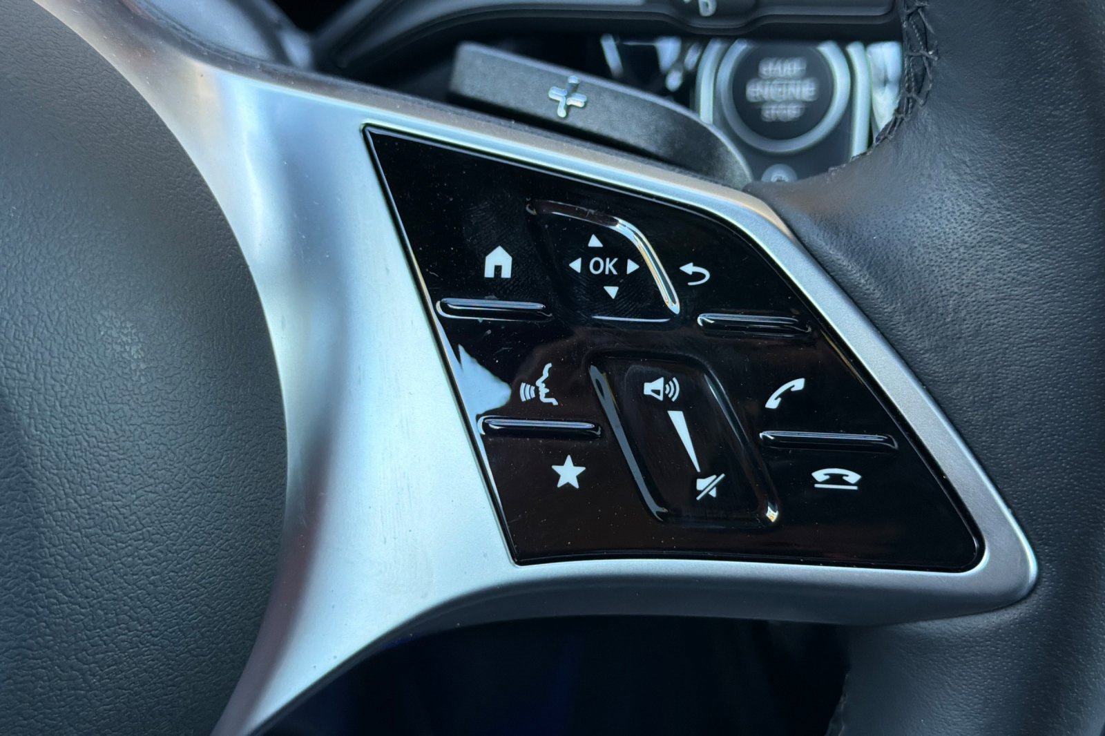 Certified 2025 Mercedes-Benz CLA 250 4MATIC image 27