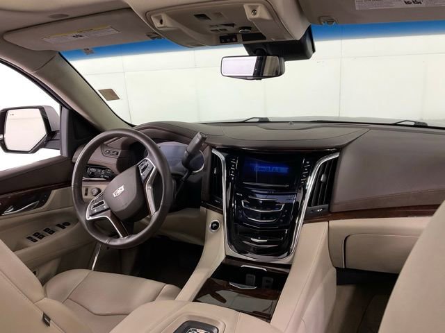 Used 2017 Cadillac Escalade Luxury image 27