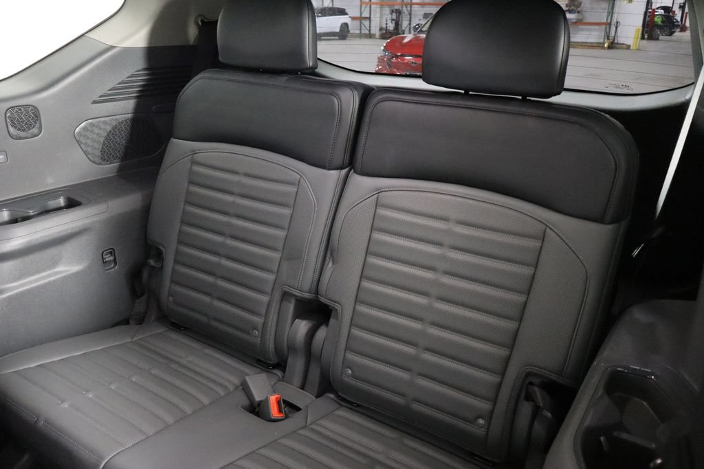 Used 2024 Kia EV9 Land AWD/4WD image 16