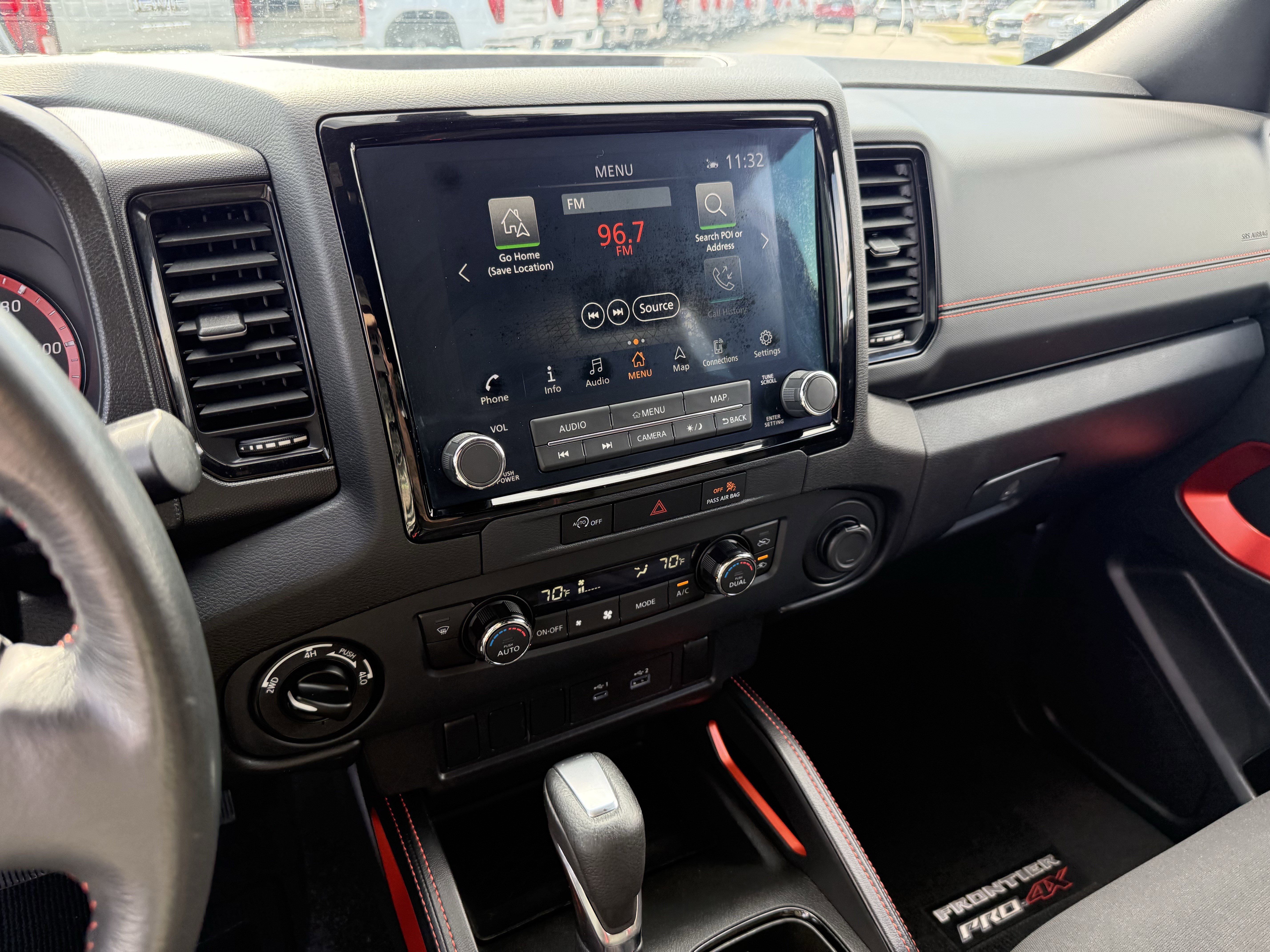 Used 2024 Nissan Frontier PRO-4X image 19