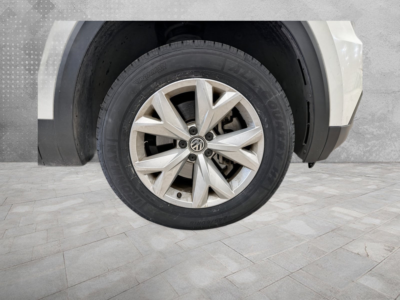 Used 2018 Volkswagen Atlas SE FWD image 2