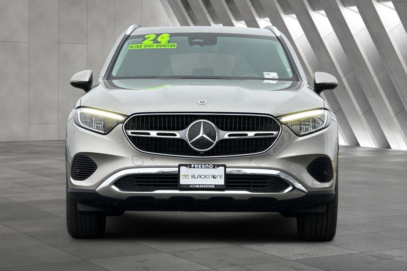 Used 2024 Mercedes-Benz GLC 300 w/ Winter Package image 9