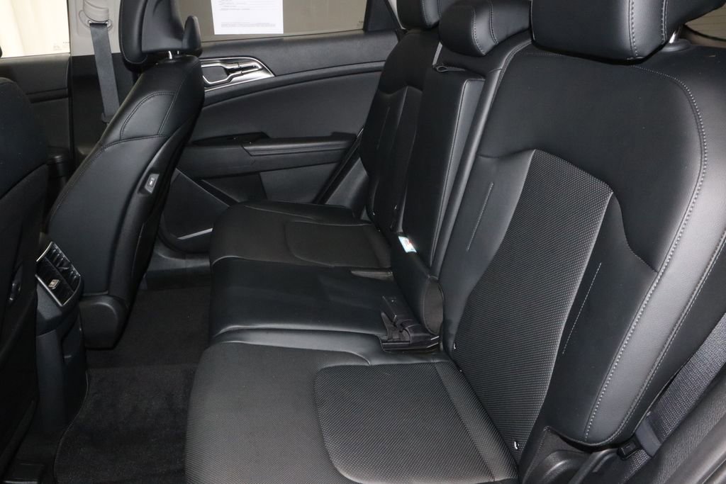 Used 2023 Kia Sportage EX image 23