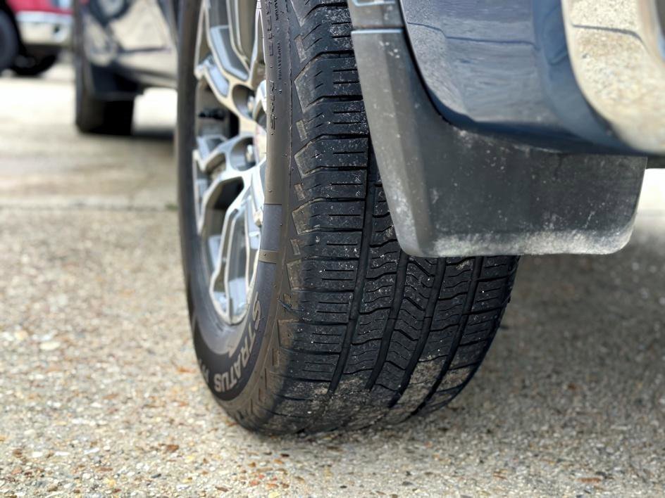 Used 2024 GMC Sierra 1500 SLT image 13