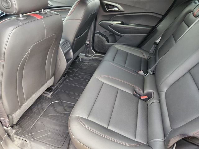 Used 2025 Chevrolet Trax RS w/ Sunroof Package FWD image 31