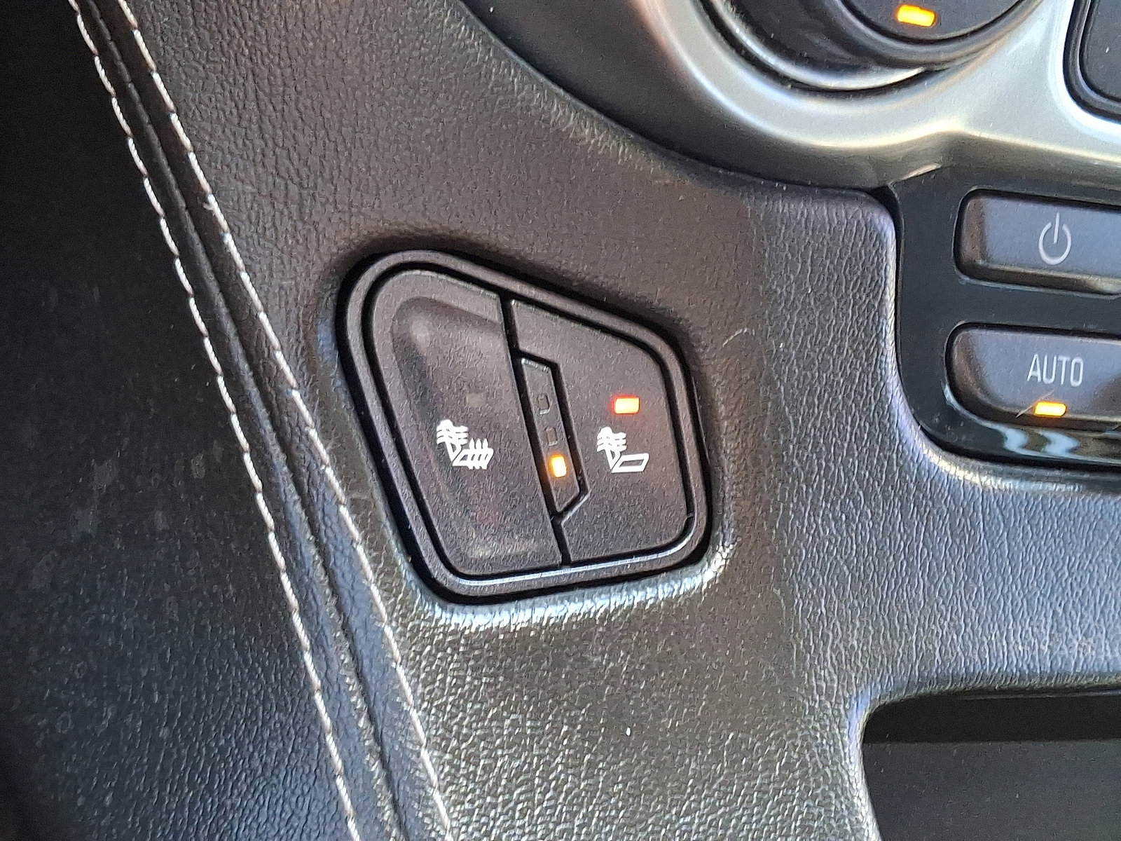 Used 2015 Chevrolet Tahoe LT image 28