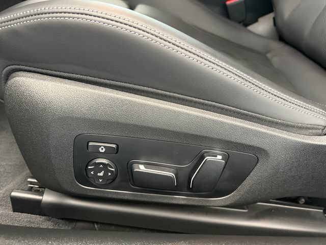 Used 2026 BMW M4 xDrive Competition w/ Executive Package AWD/4WD image 30