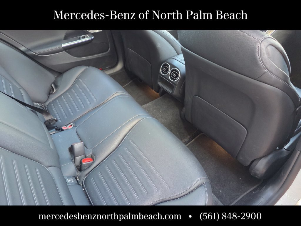 Used 2023 Mercedes-Benz C 300 4MATIC Sedan image 24
