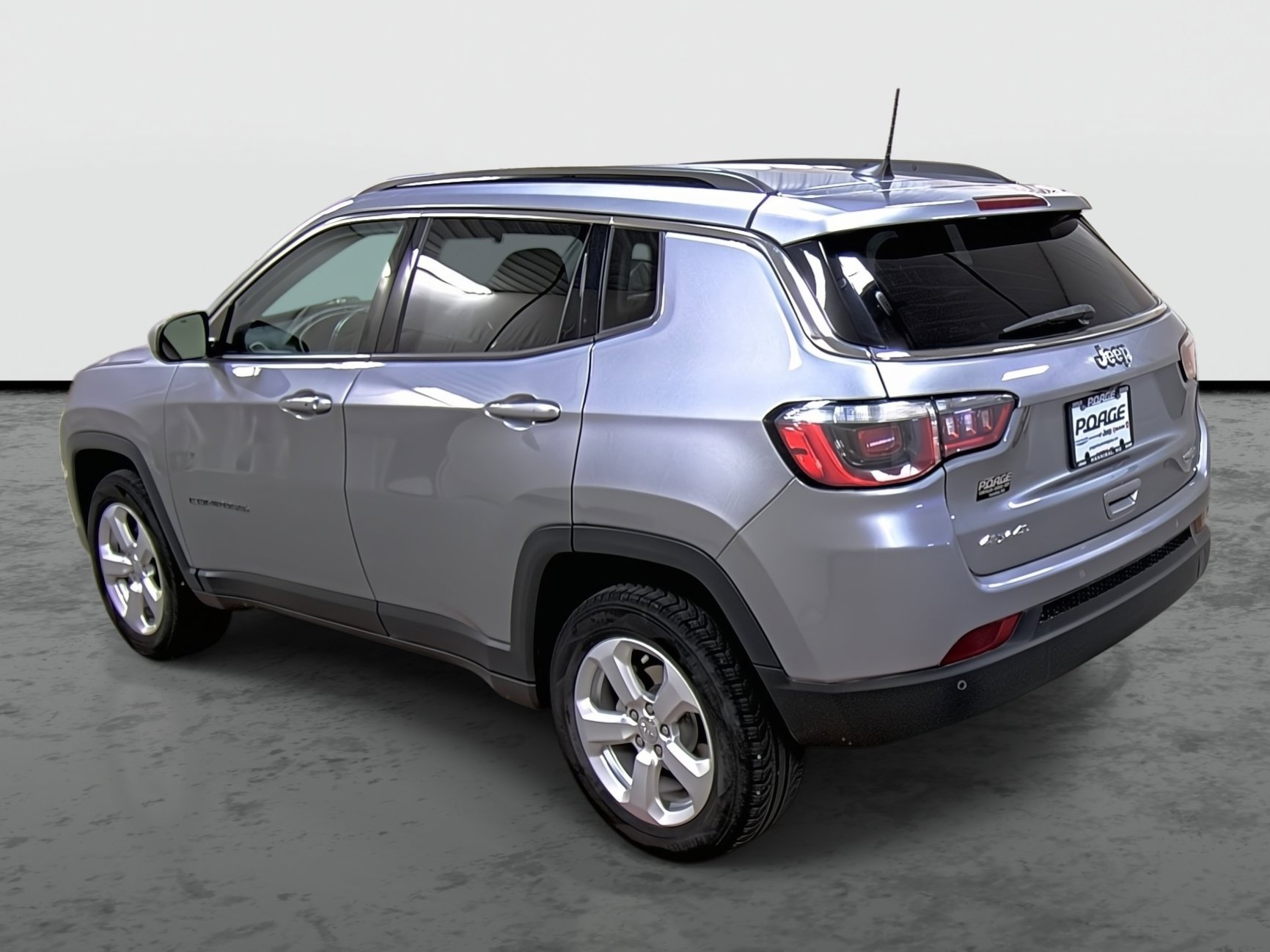 Used 2017 Jeep Compass Latitude w/ Popular Equipment Group image 2