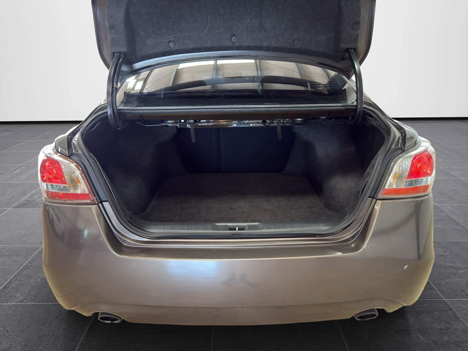 Used 2013 Nissan Altima 2.5 SV image 23