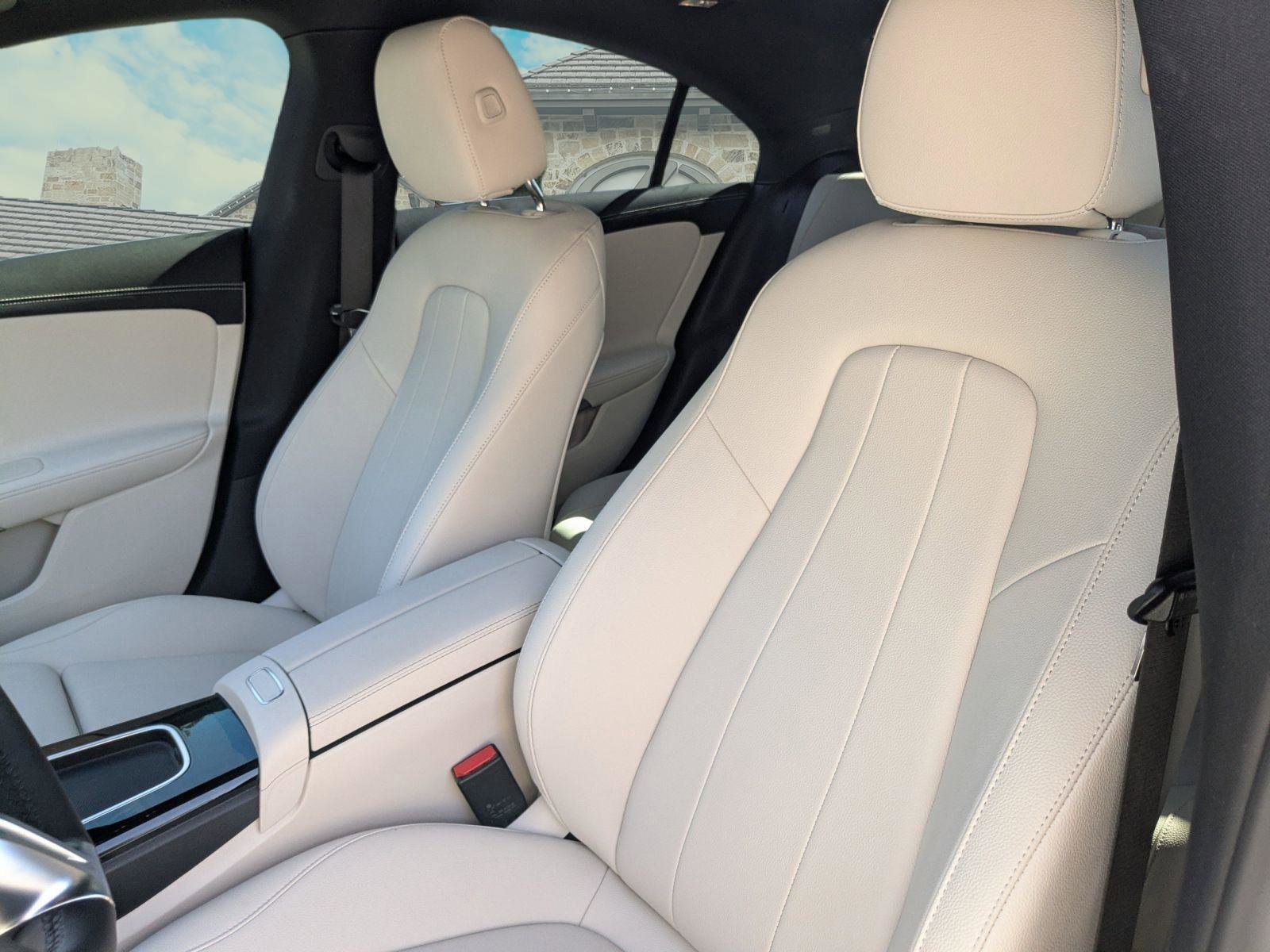 Used 2025 Mercedes-Benz CLA 250 image 7