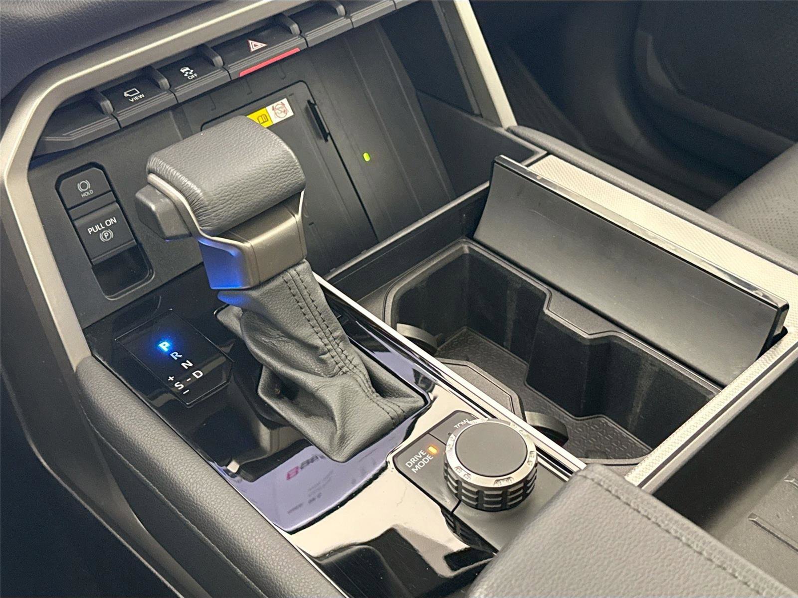 Certified 2024 Toyota Sequoia Limited image 29