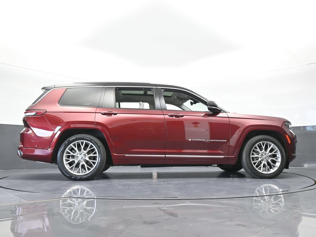 Used 2023 Jeep Grand Cherokee L Summit w/ Luxury Tech Group V AWD/4WD image 71