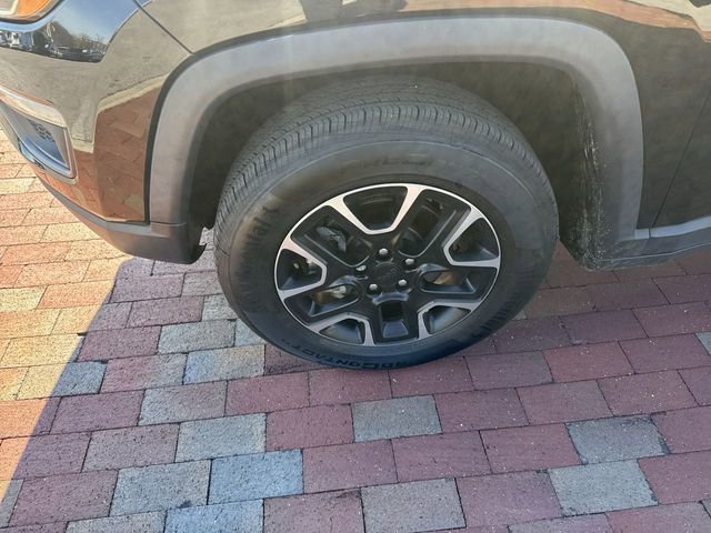 Used 2021 Jeep Compass Trailhawk image 2