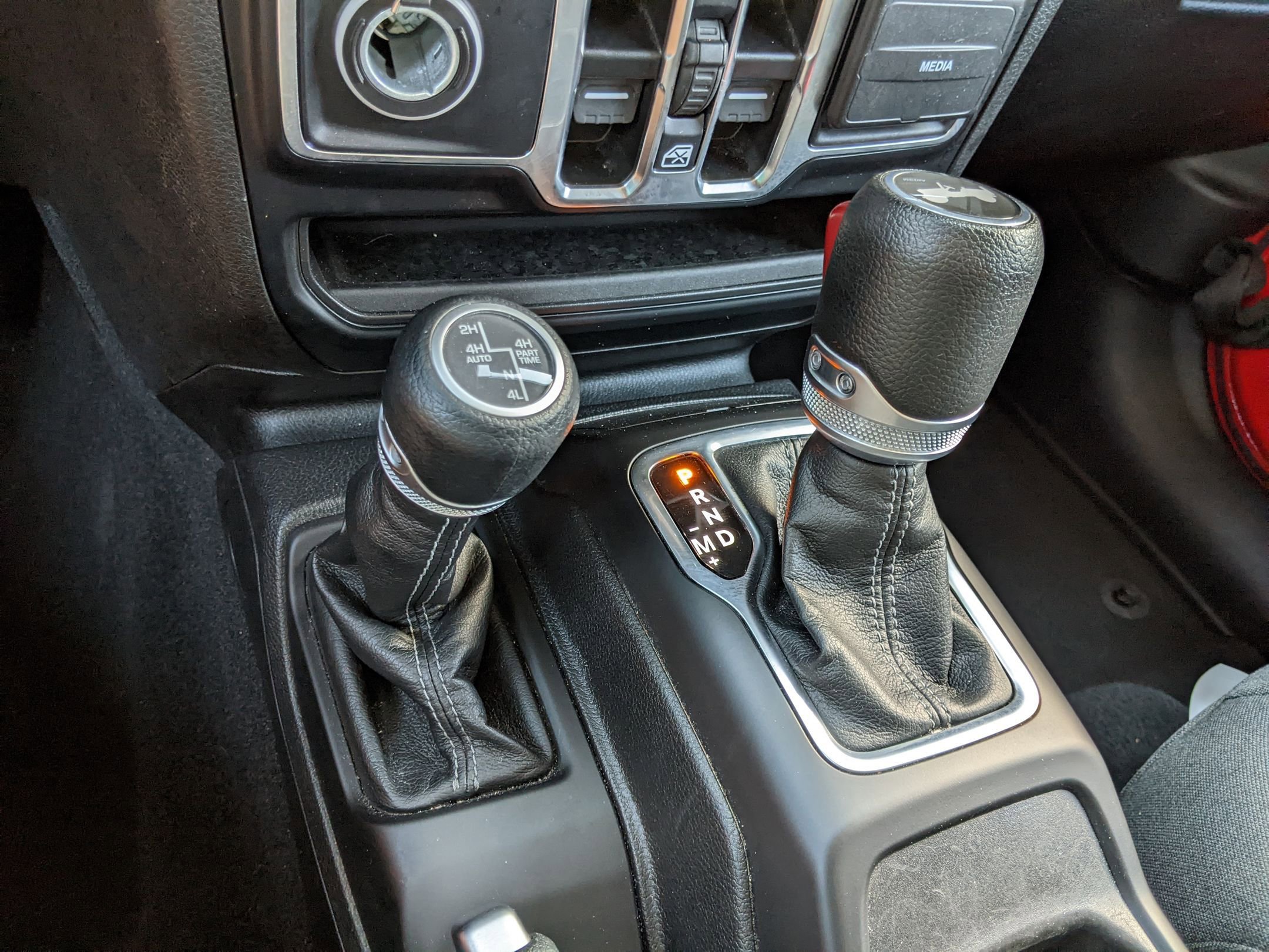 Used 2024 Jeep Wrangler Sport S AWD/4WD image 19