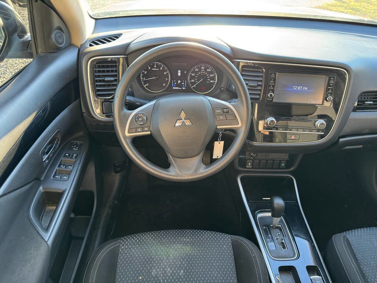 Used 2020 Mitsubishi Outlander ES image 14