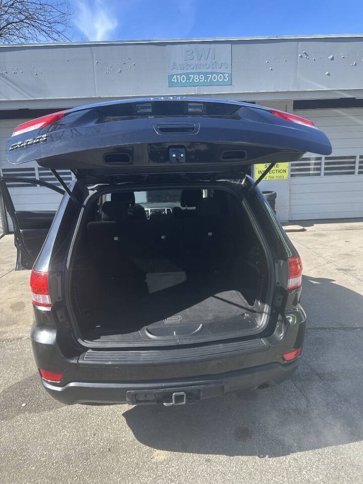 Used 2011 Jeep Grand Cherokee Laredo AWD/4WD image 16