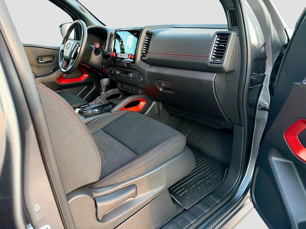 Used 2024 Nissan Frontier PRO-4X w/ Technology Package image 13