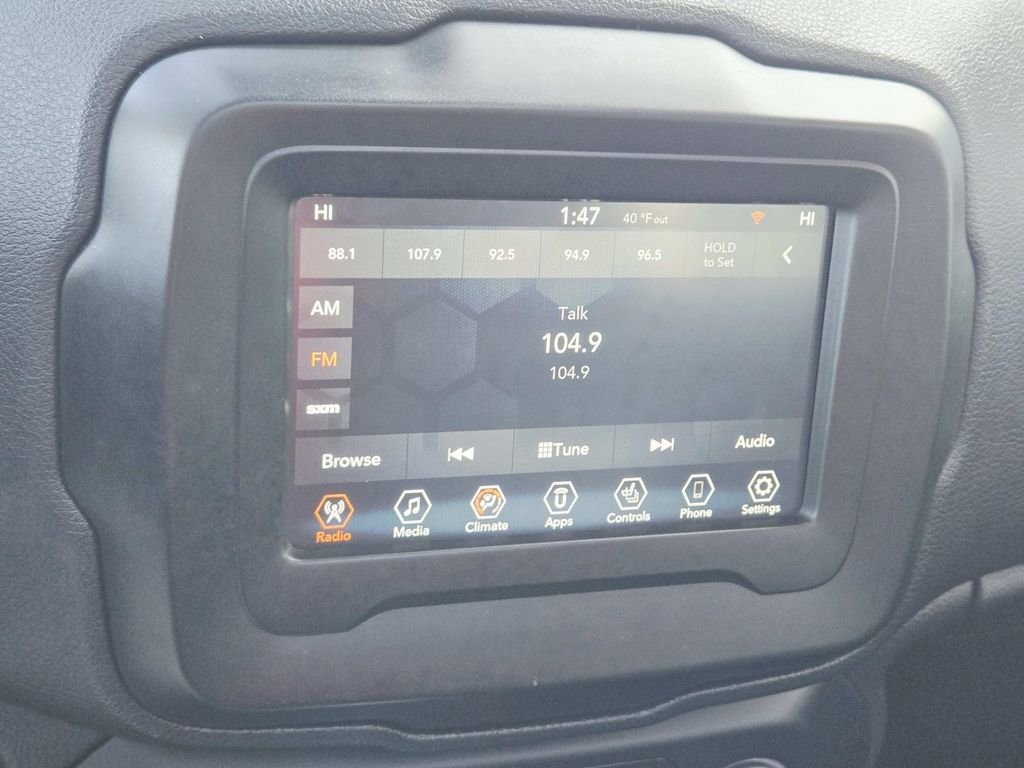 Used 2020 Jeep Renegade Limited image 28