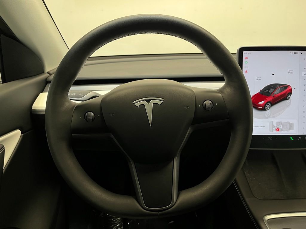 Used 2022 Tesla Model Y Long Range image 5