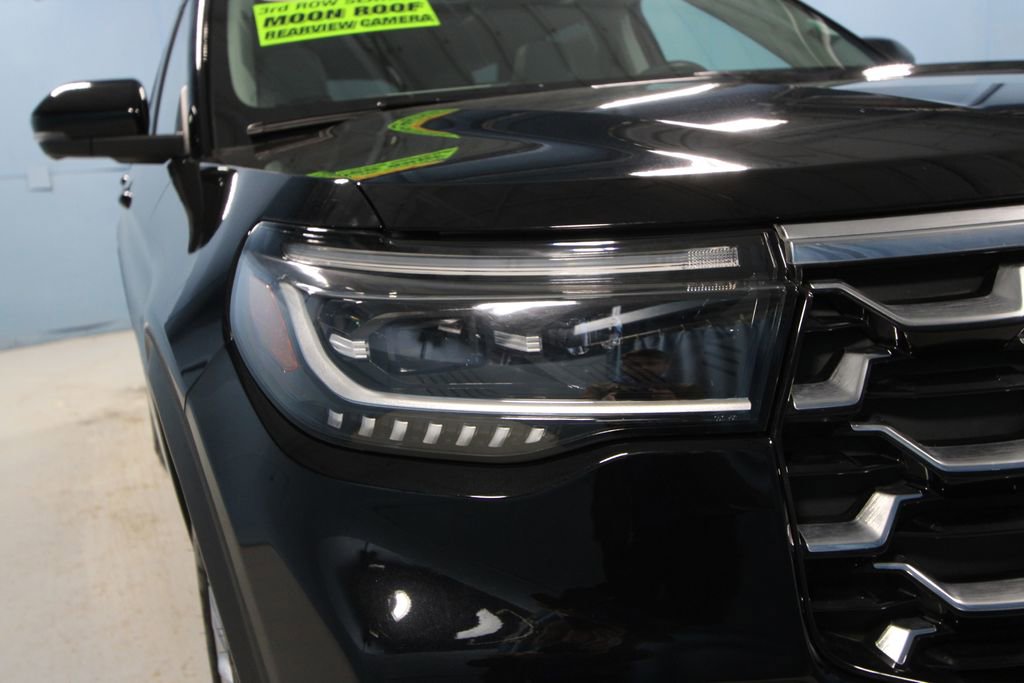 Used 2025 Ford Explorer Platinum w/ LUX Leather Package image 36