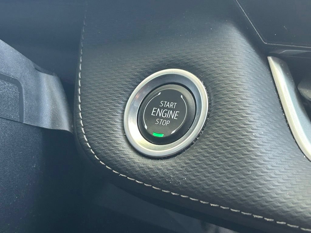 Used 2025 Chevrolet Equinox LT w/ Safety and Technology Package FWD image 48
