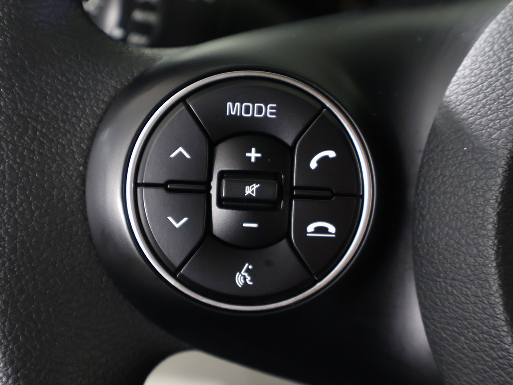 Used 2021 Kia Soul LX FWD image 35